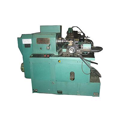 Bearing seat turning machine